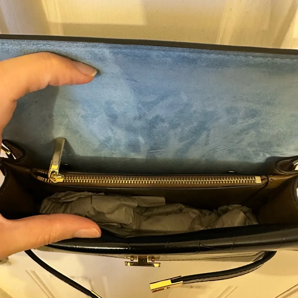 Tory Burch Lee Radziwill Shoulder Bag in Black Croc-Embossed Leather - Picture 10 of 16